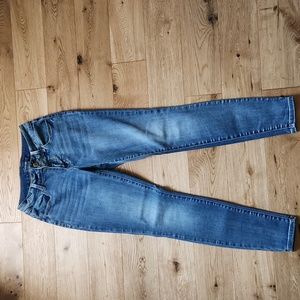 Maurices jeans
